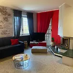 Rouge Nel Roero Country house Sanfre