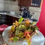 Rouge Nel Roero Country house Sanfre