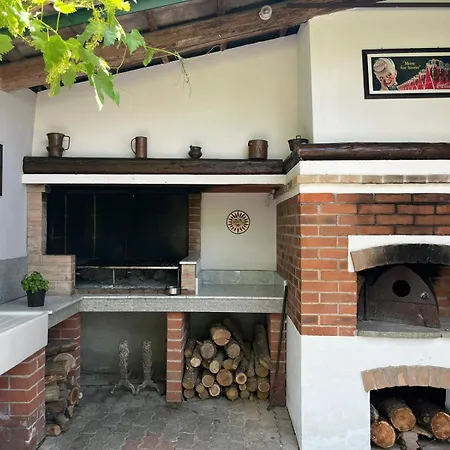 Country house Rouge Nel Roero Sanfre