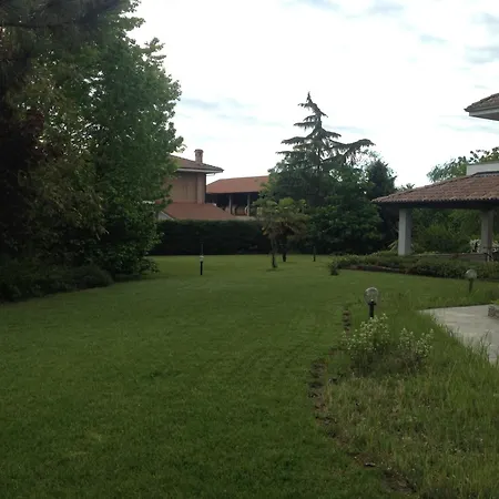 Country house Rouge Nel Roero *