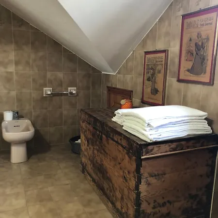 Rouge Nel Roero Country house