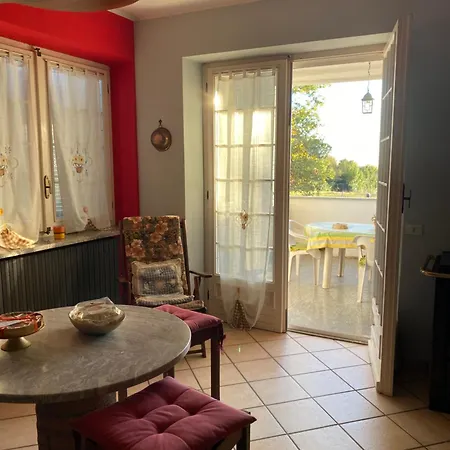 Rouge Nel Roero Country house *